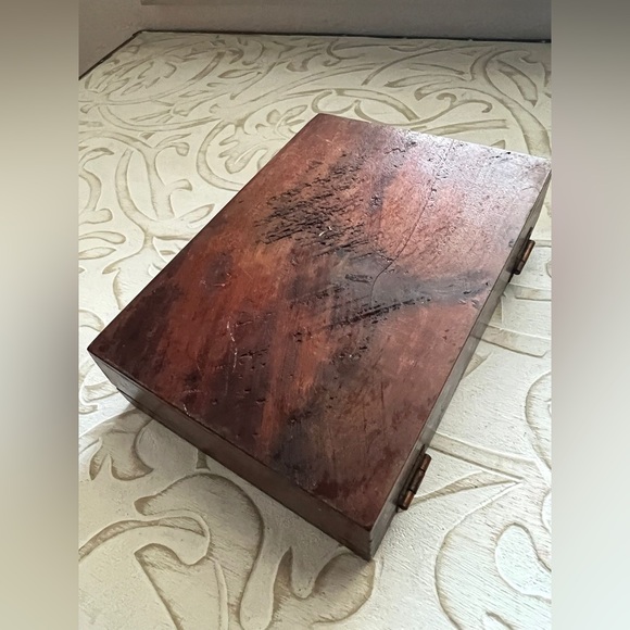 Vintage Cuban Wooden Box with Inlay Design - Picture 3 of 3